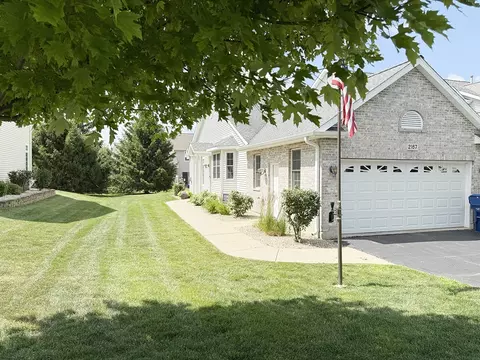 2167 Autumn Ln, Dekalb, IL 60115