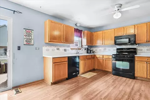 Kitchen - 2006 Westmore Grove Dr, Plainfield, IL 60586 photo 2 of 2
