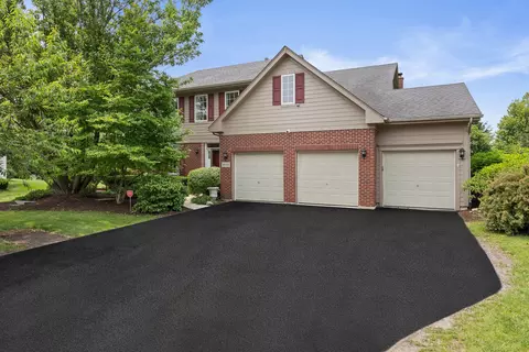 16266 W Mohawk Ct, Lockport, IL 60441