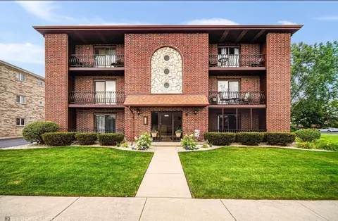 8124 168th Pl #1E, Tinley Park, IL 60477