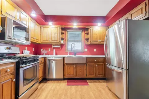 Kitchen - 1201 W Mill St, Bloomington, IL 61701 photo 2 of 4