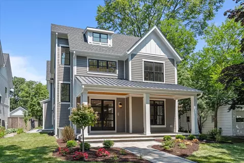 1206 Isabella St, Wilmette, IL 60091
