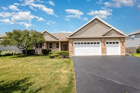 313 W Burlington Dr, Maple Park, IL 60151
