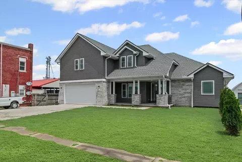 Exterior - 103 S 1st St, Strawn, IL 61775 photo 7 of 7