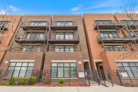 3126 W Walton St #2, Chicago, IL 60622