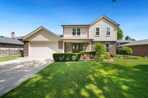20 W428 Westminster Dr, Downers Grove, IL 60516