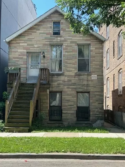 2431 W Thomas St, Chicago, IL 60622