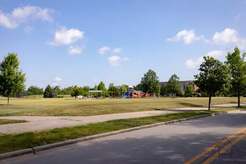 Exterior - 1691 Spaulding Rd, Bartlett, IL 60103 photo 4 of 5