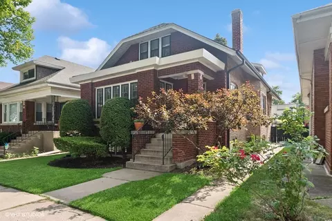 6239 N Campbell Ave, Chicago, IL 60659