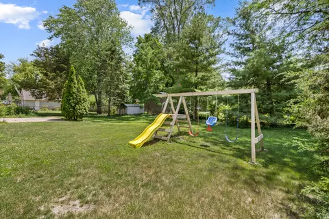 Exterior - 635 E Prairie St, Marengo, IL 60152 photo 7 of 8