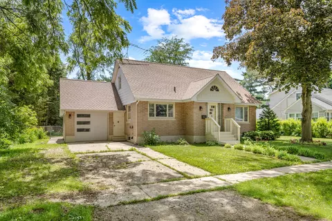 635 E Prairie St, Marengo, IL 60152