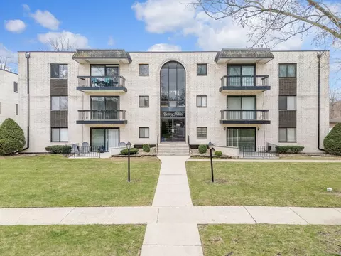 5715 129th St #1A, Crestwood, IL 60418