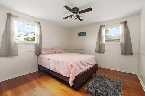 Bedroom - 5754 150th St, Oak Forest, IL 60452 photo 2 of 3