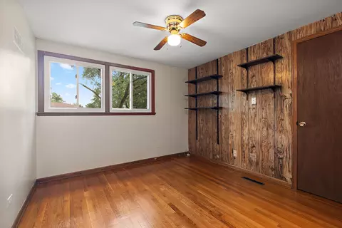 Bedroom - 5754 150th St, Oak Forest, IL 60452 photo 3 of 3