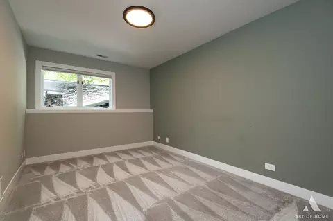 Bedroom - 113 Oak Ridge Dr E, Burr Ridge, IL 60527 photo 3 of 4