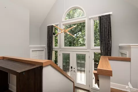 Entry Way - 113 Oak Ridge Dr E, Burr Ridge, IL 60527 photo 1 of 2