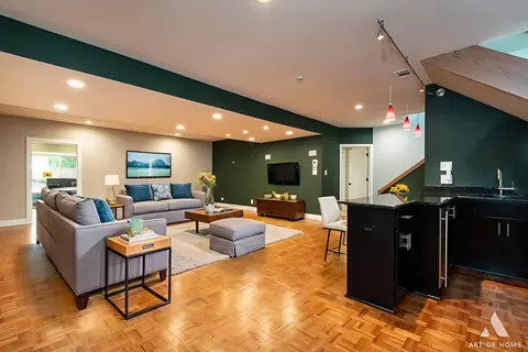 Living - 113 Oak Ridge Dr E, Burr Ridge, IL 60527 photo 4 of 4