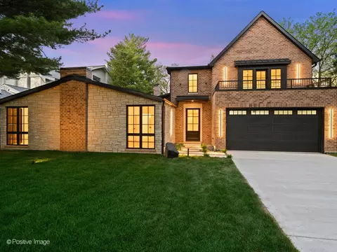 118 Lockerbie Ln, Wilmette, IL 60091