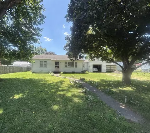 1005 N Main St, Marissa, IL 62257