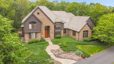 16001 Burr Oak Dr, Huntley, IL 60142