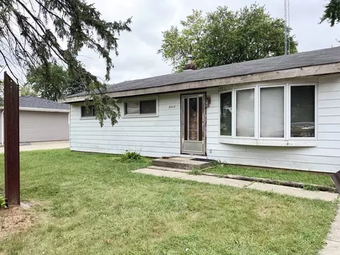 2408 Driftwood Dr, Holiday Hills, IL 60051