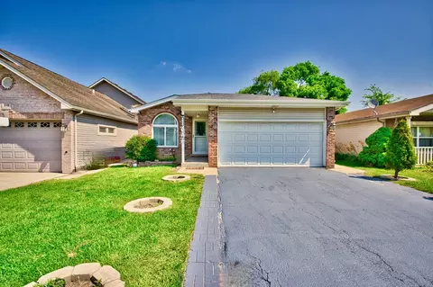 3108 141 St, Blue Island, IL 60406
