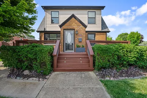 Exterior - 592 E 13th St, Lockport, IL 60441 photo 10 of 10