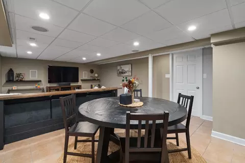 Dining - 592 E 13th St, Lockport, IL 60441 photo 5 of 6