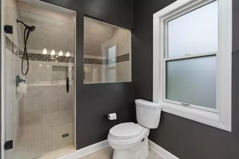 Bath - 592 E 13th St, Lockport, IL 60441 photo 1 of 4