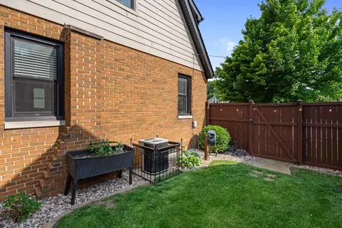 Exterior - 592 E 13th St, Lockport, IL 60441 photo 5 of 10