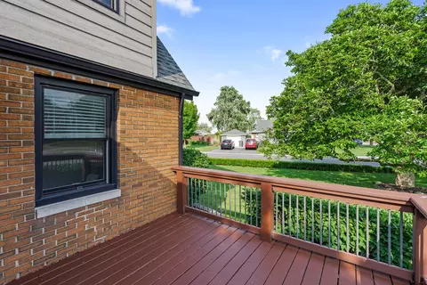 Exterior - 592 E 13th St, Lockport, IL 60441 photo 9 of 10