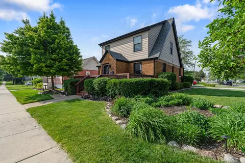 Exterior - 592 E 13th St, Lockport, IL 60441 photo 8 of 10