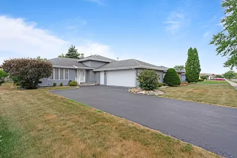20144 Driftwood Ave, Lynwood, IL 60411