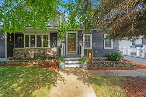 140 S Jefferson St, Lockport, IL 60441