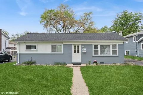 434 N 2nd Ave, Villa Park, IL 60181