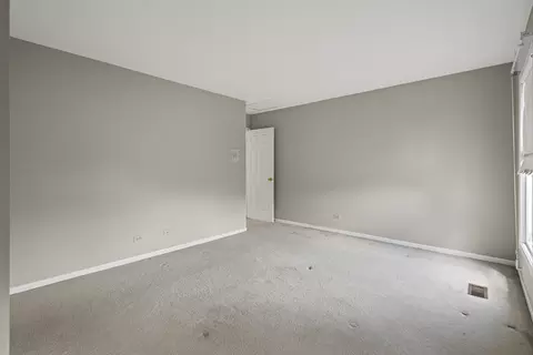 730 Kylemore Dr, Des Plaines, IL 60016 photo 21