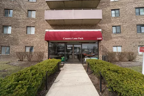 1460 Fairlane Dr #119, Schaumburg, IL 60193