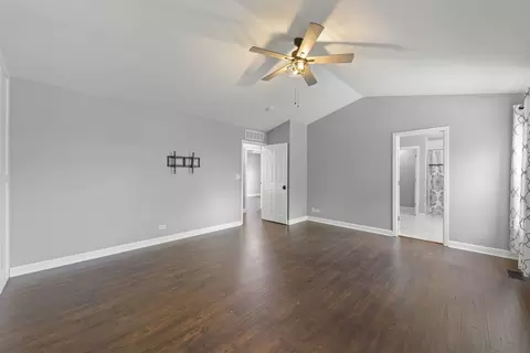 802 Barton Dr, Oswego, IL 60543 photo 15