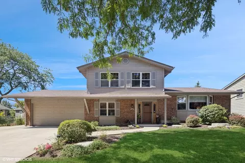 1405 Armstrong Ln, Elk Grove Village, IL 60007