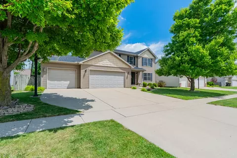 2900 Bear Claw St, Normal, IL 61761