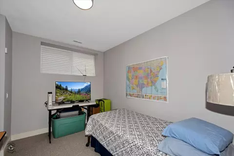 Bedroom - 609 E 48th St, Chicago, IL 60615 photo 2 of 2