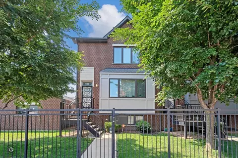 609 E 48th St, Chicago, IL 60615