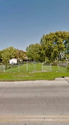 569 E Cass St, Joliet, IL 60432