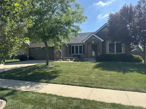1610 Eagle Bluff Dr, Bourbonnais, IL 60914