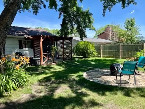 3105 Fox Hill Rd, Aurora, IL 60504 photo 4