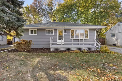 1105 Drexel Blvd, Machesney Park, IL 61115