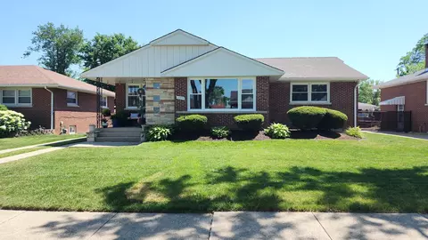10335 Cambridge St, Westchester, IL 60154
