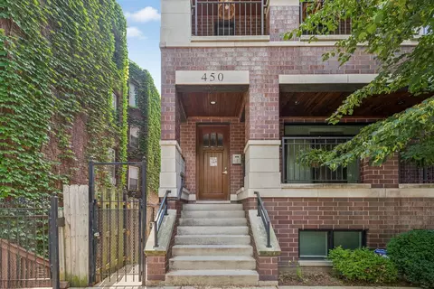 450 N Sangamon St #4, Chicago, IL 60642