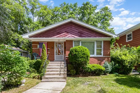 147 W 27th Pl, South Chicago Heights, IL 60411