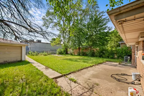 12726 S Emerald Ave, Chicago, IL 60628 photo 19